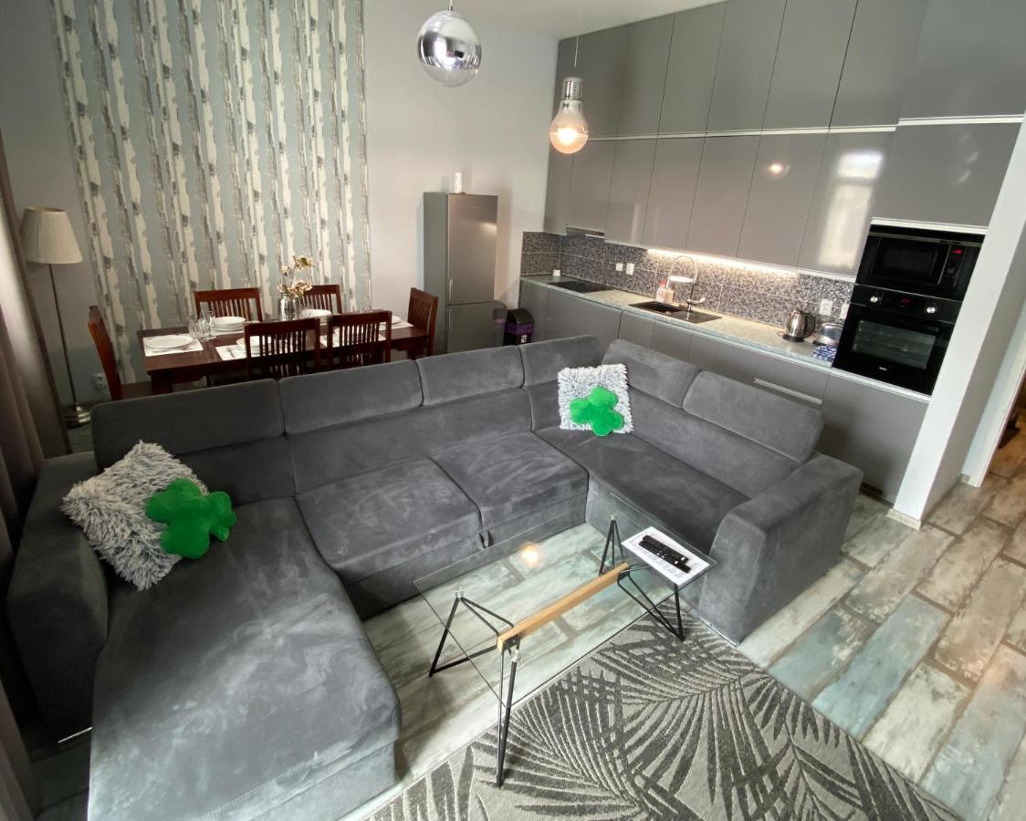 Royal City Centre Apartment ポプラト エクステリア 写真