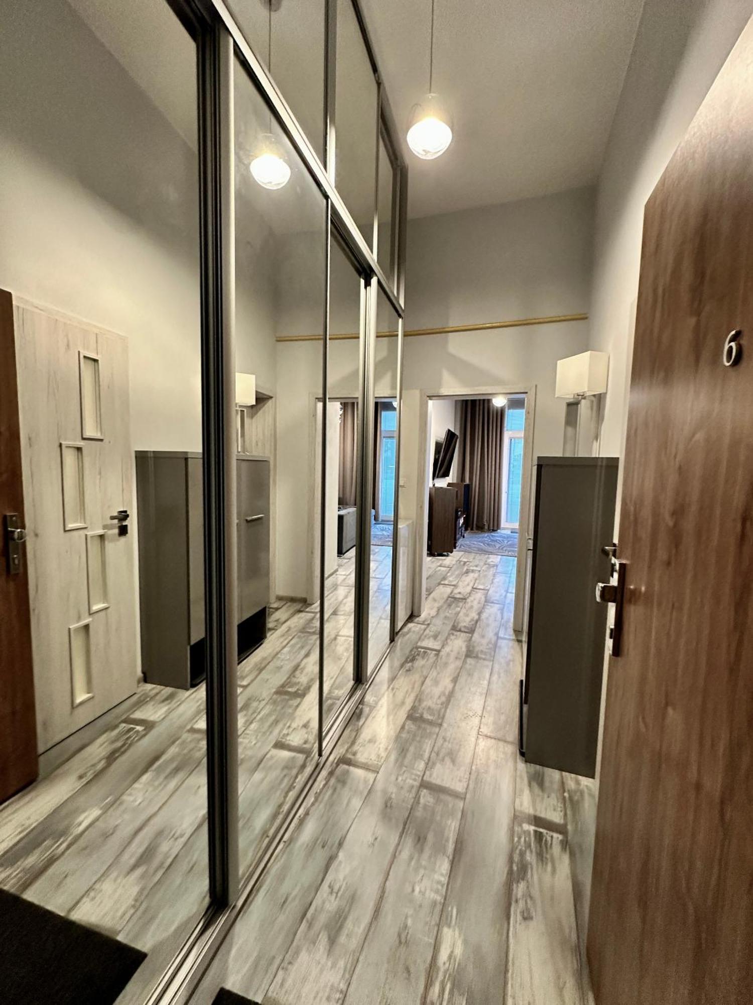 Royal City Centre Apartment ポプラト エクステリア 写真