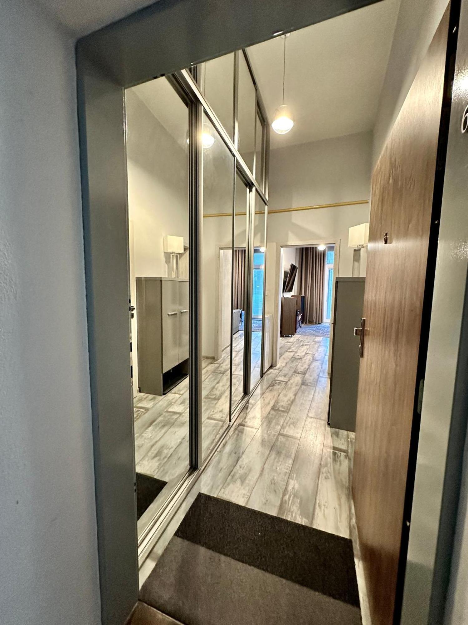 Royal City Centre Apartment ポプラト エクステリア 写真
