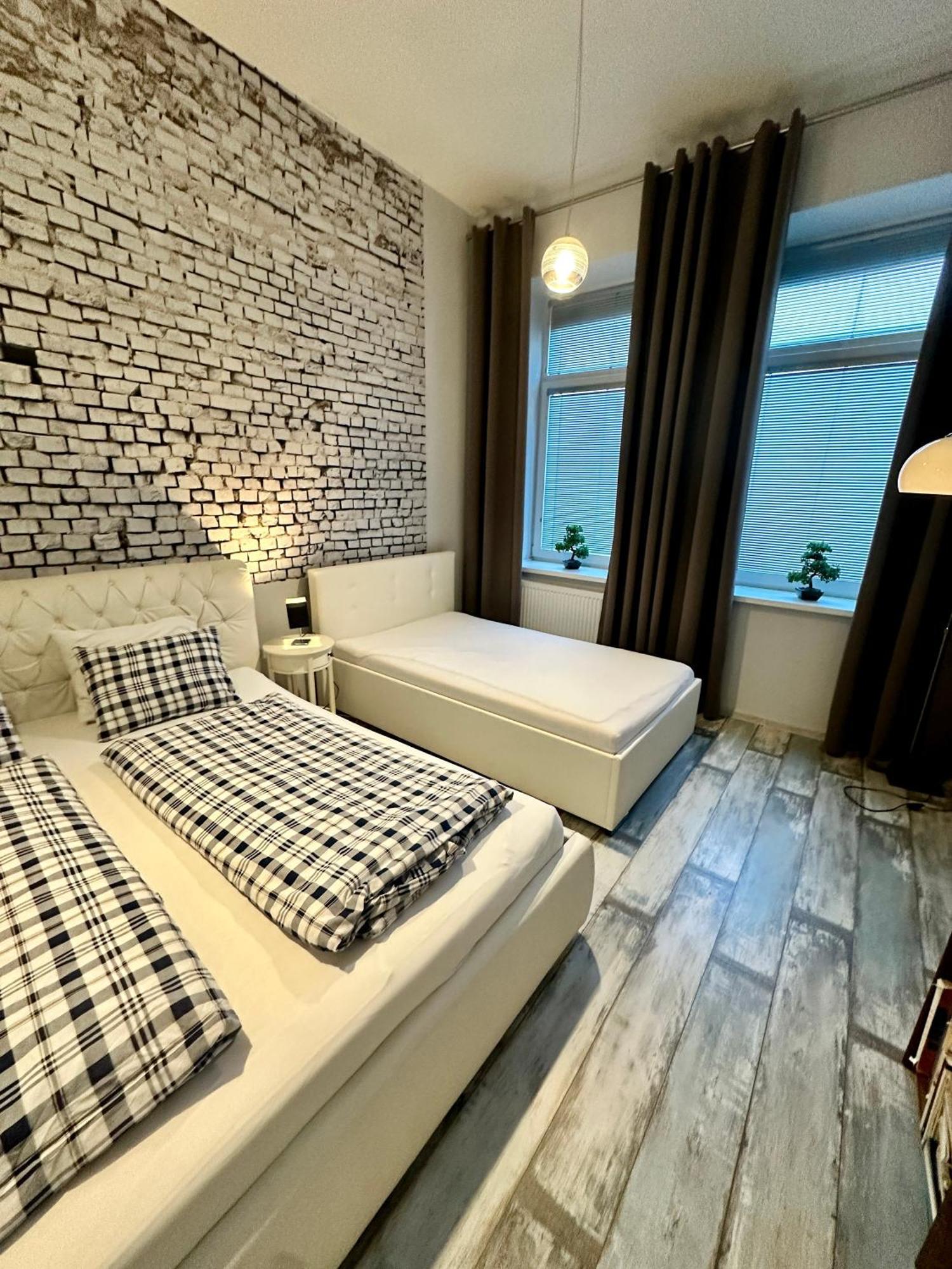 Royal City Centre Apartment ポプラト エクステリア 写真