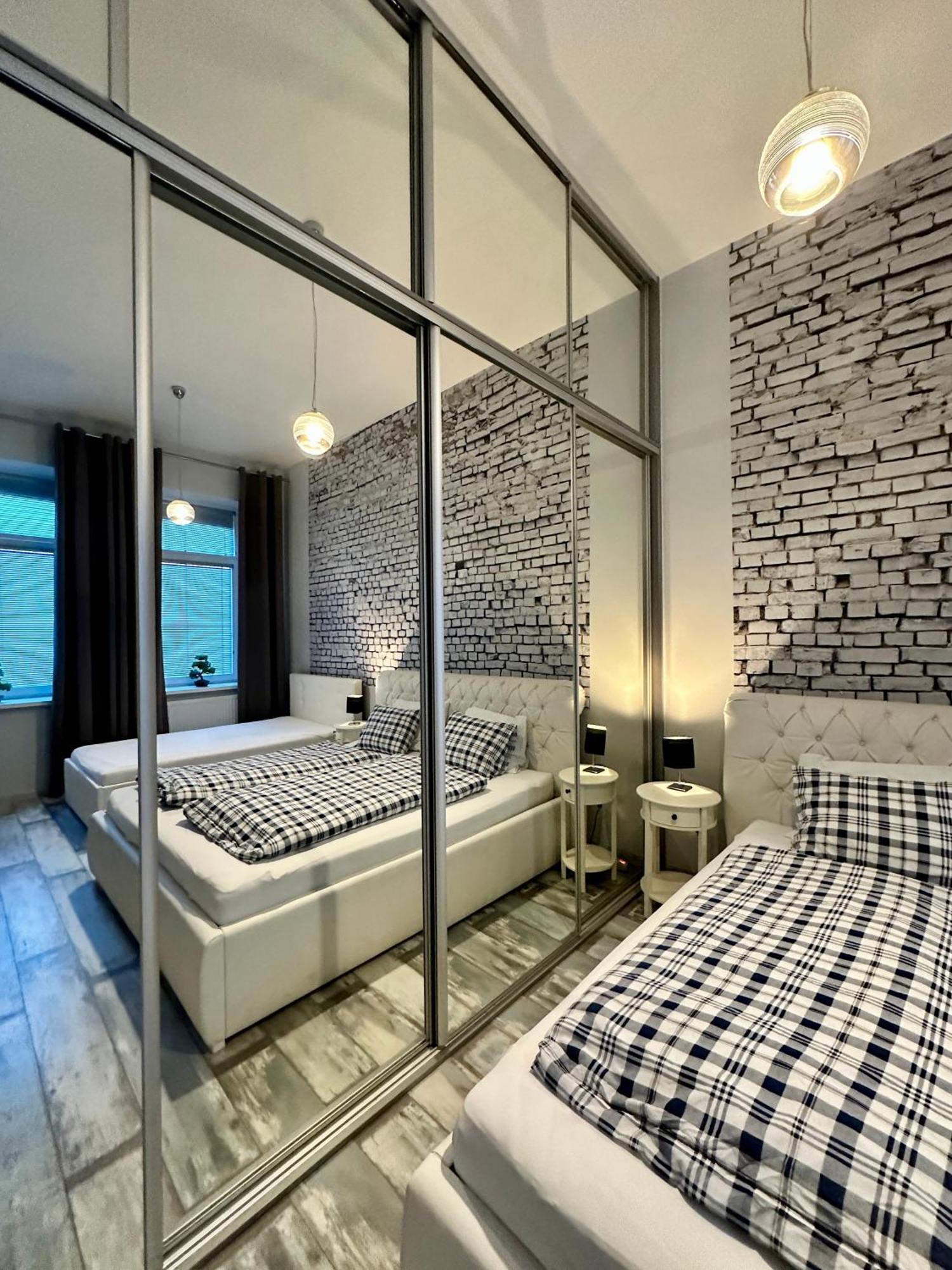 Royal City Centre Apartment ポプラト エクステリア 写真